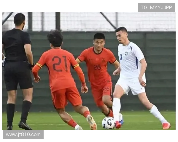 国足奋力鏖战九十分钟终绝平强敌展现中国足球不屈斗志